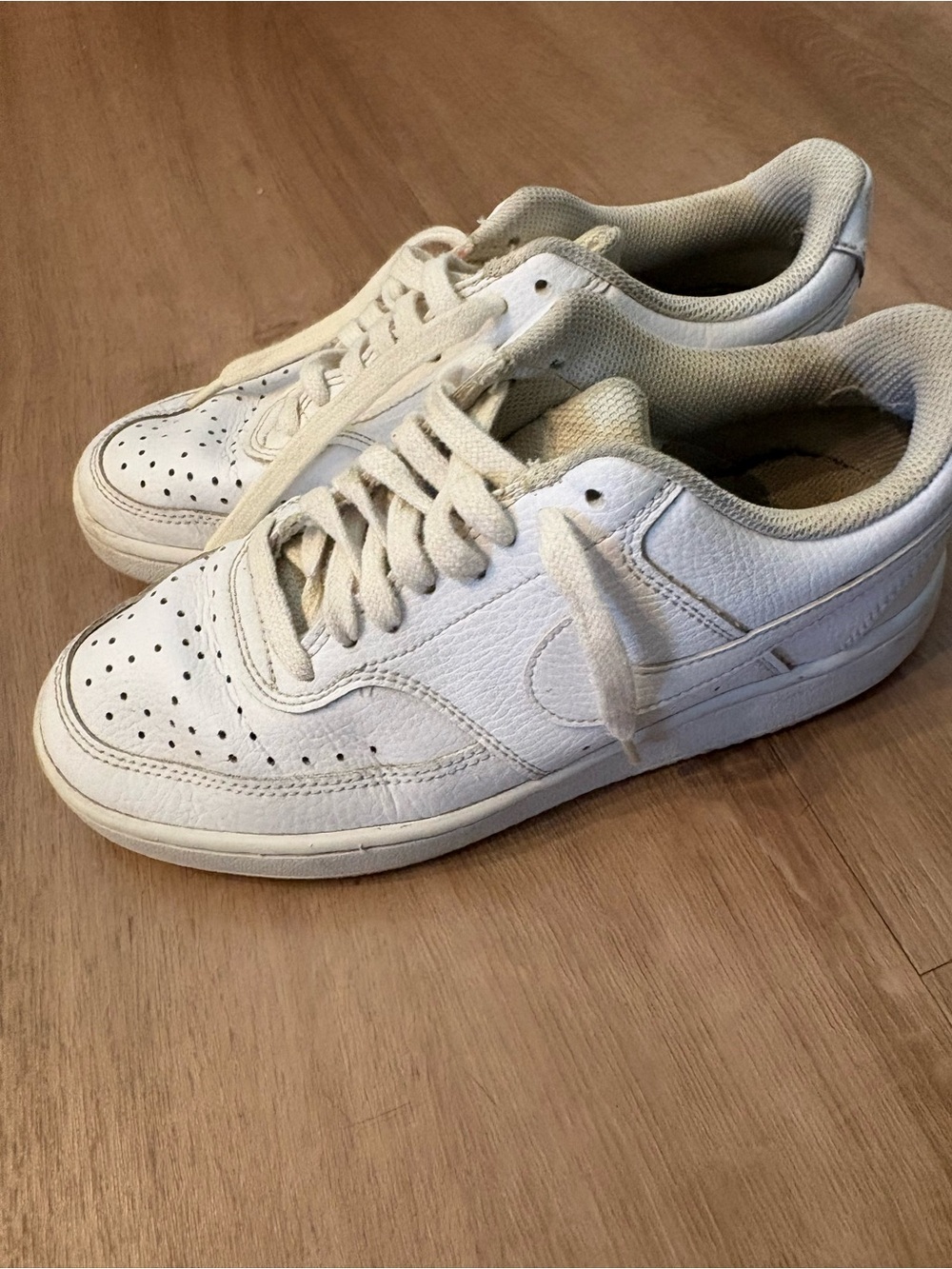 Nike Men’s White Low-Top Leather Sneakers